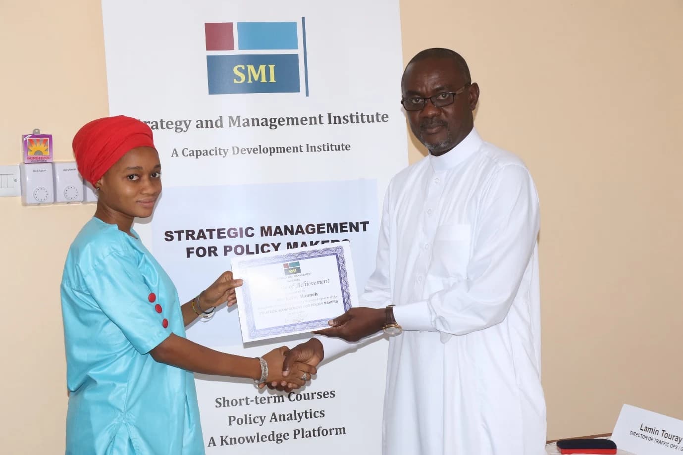 Certificate presentation 01 at SMBI